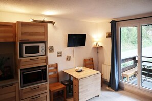 Frigorifero, microonde, forno