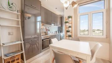 Fridge, microwave, oven, dishwasher