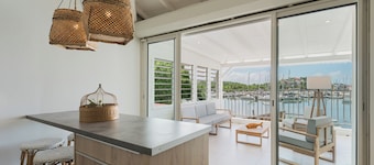Cosy, refurbished apartment, marina view
