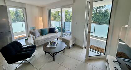 New apartment with large terrace!