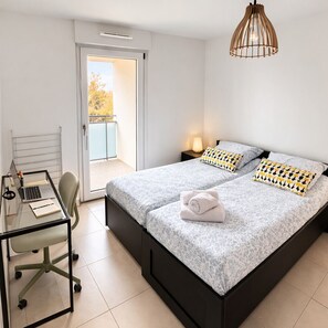 2 quartos, ferros/tábuas de passar roupa, Wi-Fi, roupa de cama