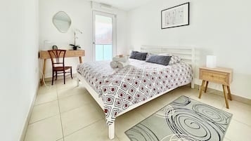 2 habitaciones, tabla de planchar con plancha, wifi y ropa de cama