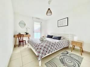 2 habitaciones, tabla de planchar con plancha, wifi y ropa de cama 