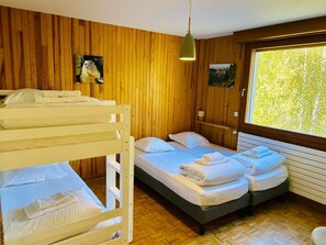 3 Schlafzimmer, Bügeleisen/Bügelbrett, WLAN, Bettwäsche