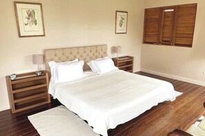 5 soverom, strykejern/-brett, wi-fi og sengetøy