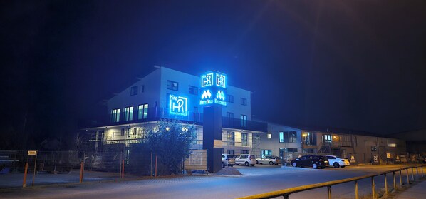 Fachada de la propiedad