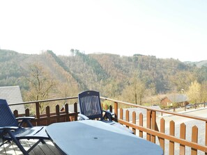 Elite House, 3 Bedrooms | Balcony