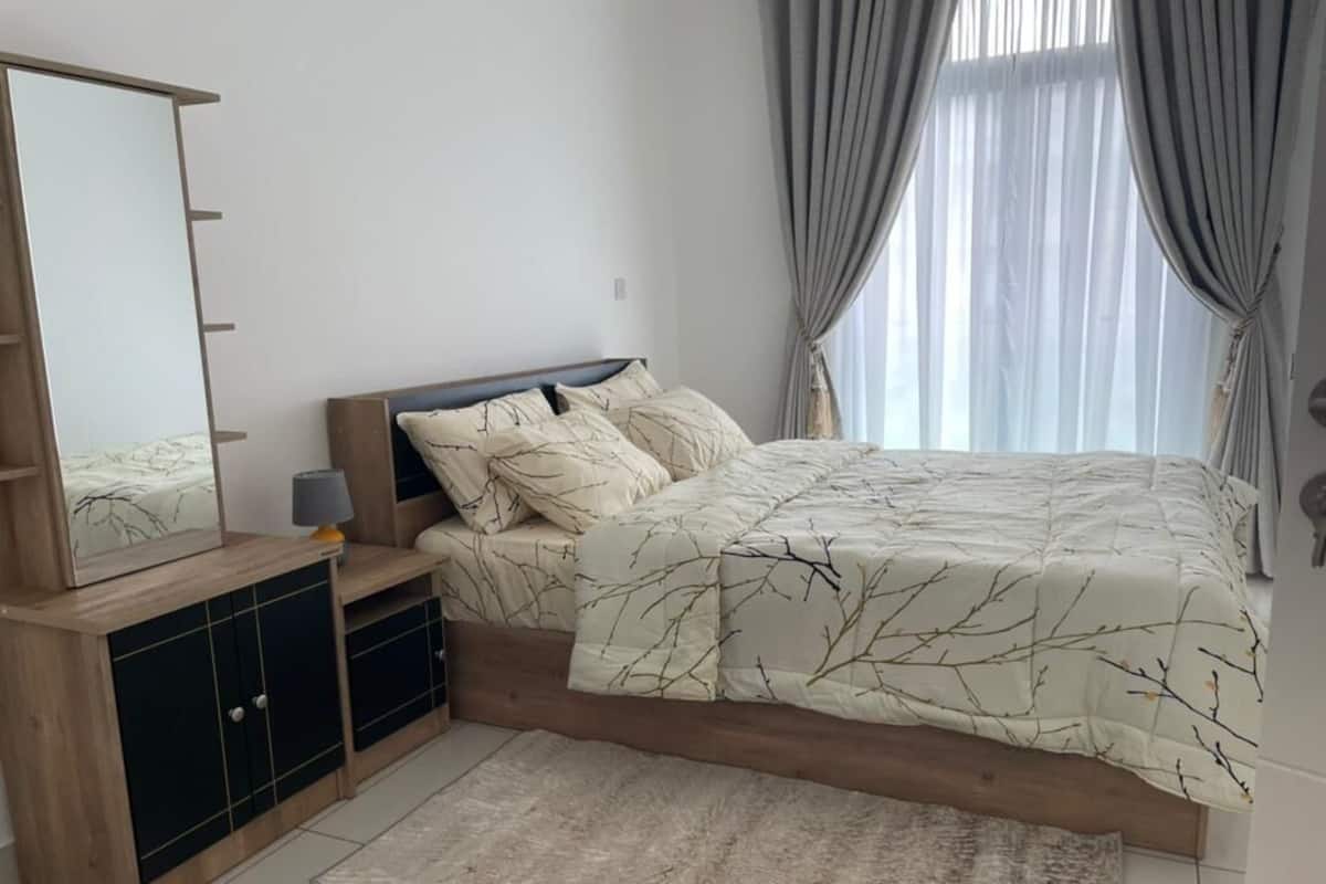 Duplex, 2 Bedrooms, Pool View | Soundproofing, iron/ironing board, free WiFi, bed sheets