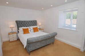 1 bedroom, WiFi, bed sheets - The Hayloft, Sewerby, Bridlington, Wi-Fi & Parking
 (Sewerby)