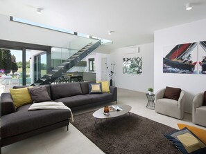 Comfort-Apartment, 3 Schlafzimmer | Wohnzimmer