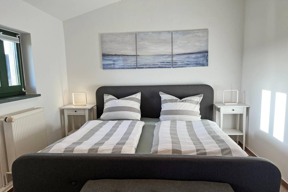 Apartamento clásico, 2 habitaciones | 4 dormitorios, mobiliario individual, ropa de cama