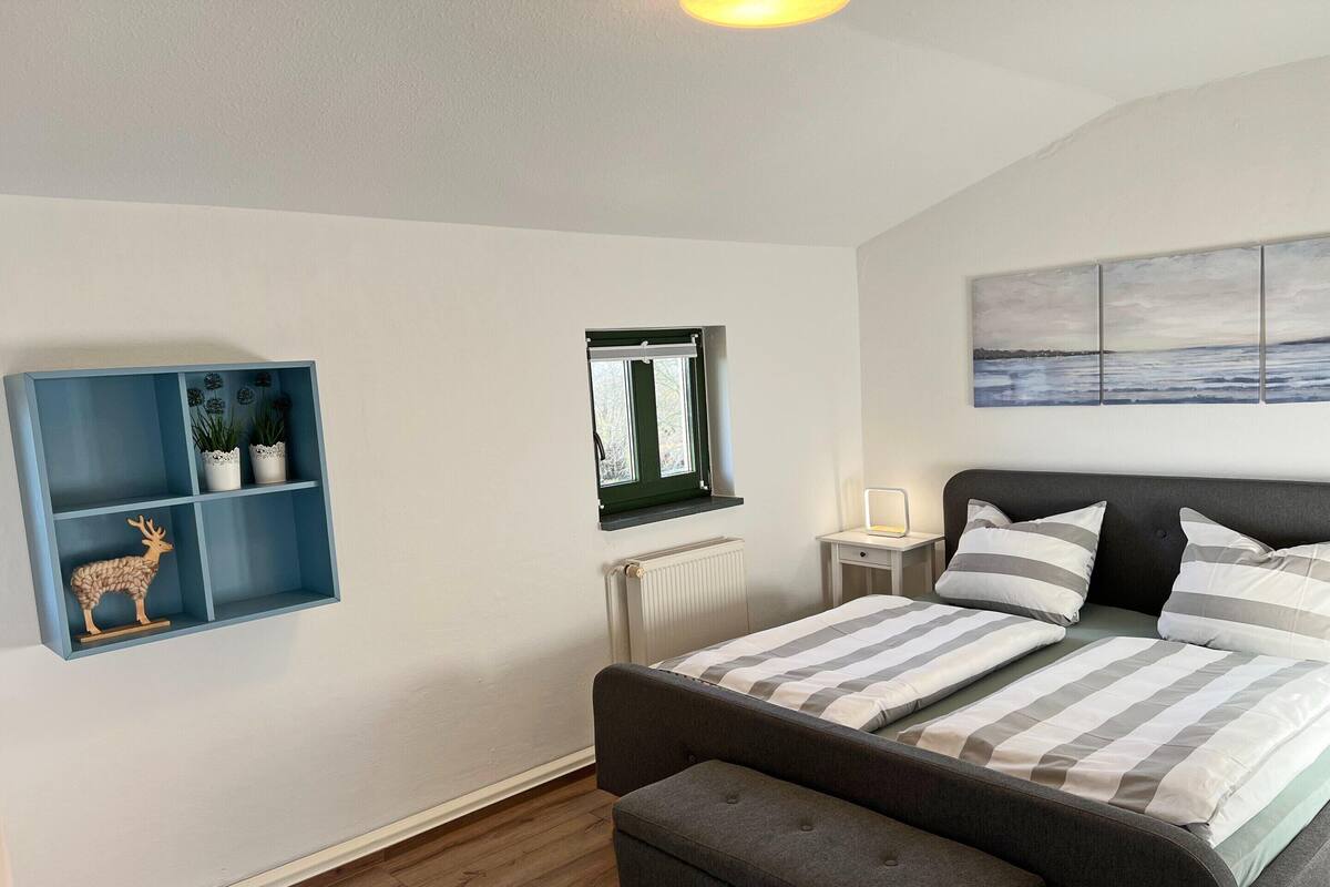 Apartamento clássico, 2 quartos | 4 quartos, individualmente mobiliados, roupa de cama