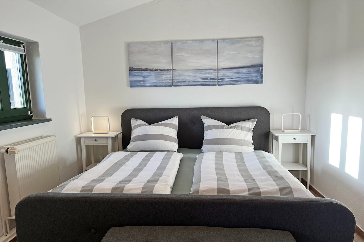 4 chambres, ameublement personnalisé, draps fournis