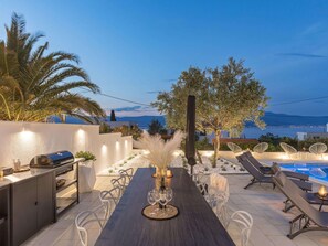 Outdoor dining - Modern Apartment in Slatine With Terrace (Split)