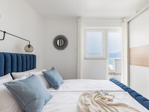 Luxury Apartment, 2 Bedrooms | 10 bedrooms, individually furnished, bed sheets - Modern Apartment in Slatine With Terrace (Split)