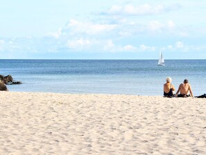 Superior House, 2 Bedrooms | Beach - 4 Person Holiday Home in Allinge (Allinge)