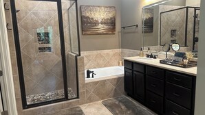 Unclassified image, 5 of 33, button - Upscale condo at the Country Club of Oxford, MS (Oxford)