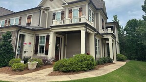 Unclassified image, 2 of 33, button - Upscale condo at the Country Club of Oxford, MS (Oxford)