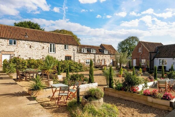 屋外ダイニングエリア