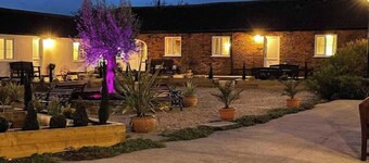Horseshoe Cottage
