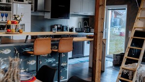 Private kitchen - Steffis-Beach-School-Deluxe Apartment Starfish (Cuxhaven)