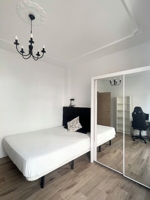 1 bedroom, WiFi, bed sheets