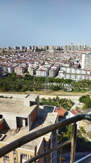 View from property - 1-bedroom, nearby services&park, Wifi, parking-AE8 (İstanbul)