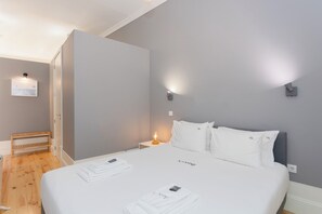 1 bedroom, iron/ironing board, free WiFi - Liiiving in Porto-Silver Light Apartment (Porto)