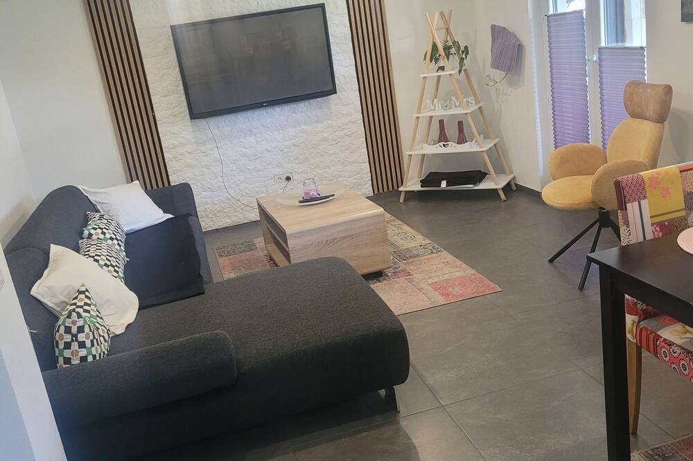 Beautiful 2-room granny apartment with a view of Hohenzollern Castle
