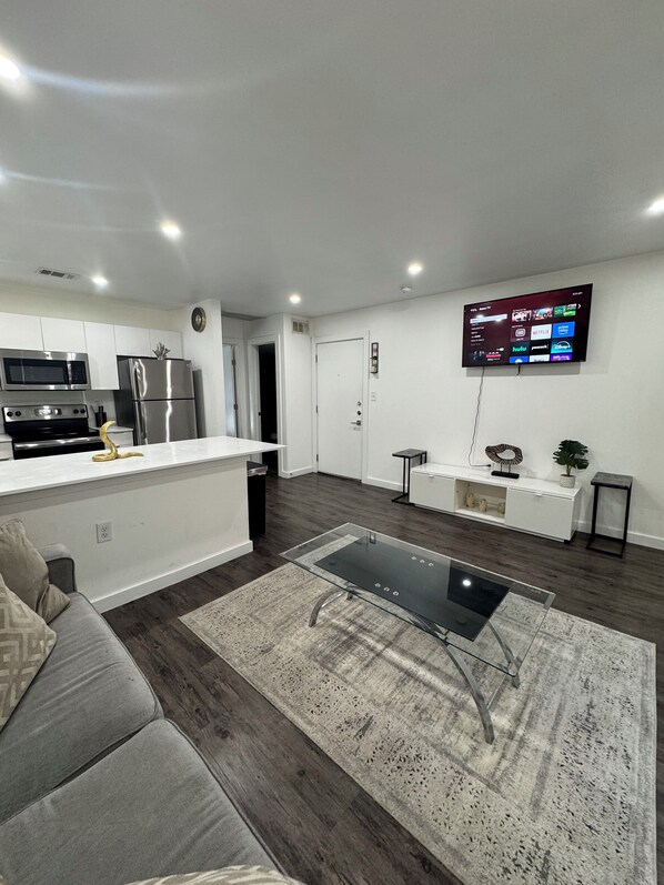 Interior - Central Dallas - Alluring 1 Bed 1 Bath (Dallas)