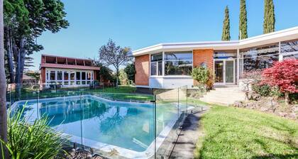 StayAU 6BR McKinnon Pool Home