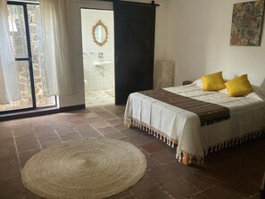 4 soverom, strykejern/-brett, wi-fi (inkludert) og sengetøy