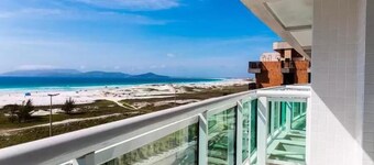 แฟลต มันได คาโบ ฟริโอ