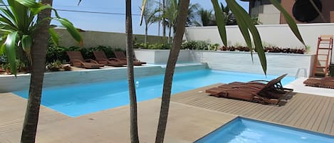 Departamento básico | Alberca | Alberca al aire libre