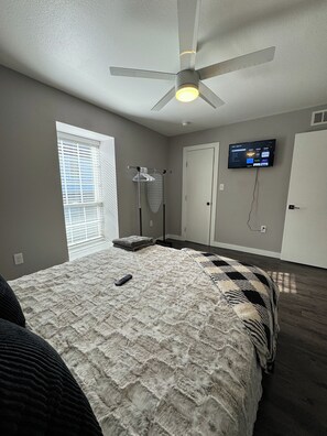 1 室のベッドルーム、アイロン / アイロン台、WiFi、ベッドシーツ