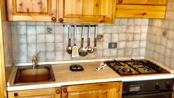 Kühlschrank, Ofen, Herdplatte, Toaster