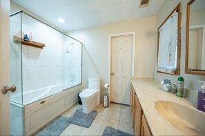 Jetted tub, hair dryer, towels, soap