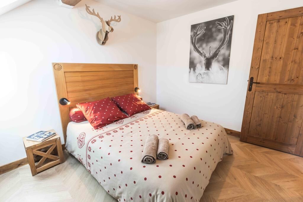 3 slaapkamers, een strijkplank/strijkijzer, reisbedje, gratis wifi