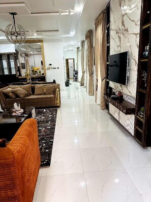 Family Duplex, Balcony | Living area - Julaz Apartment Lekki (Lekki)