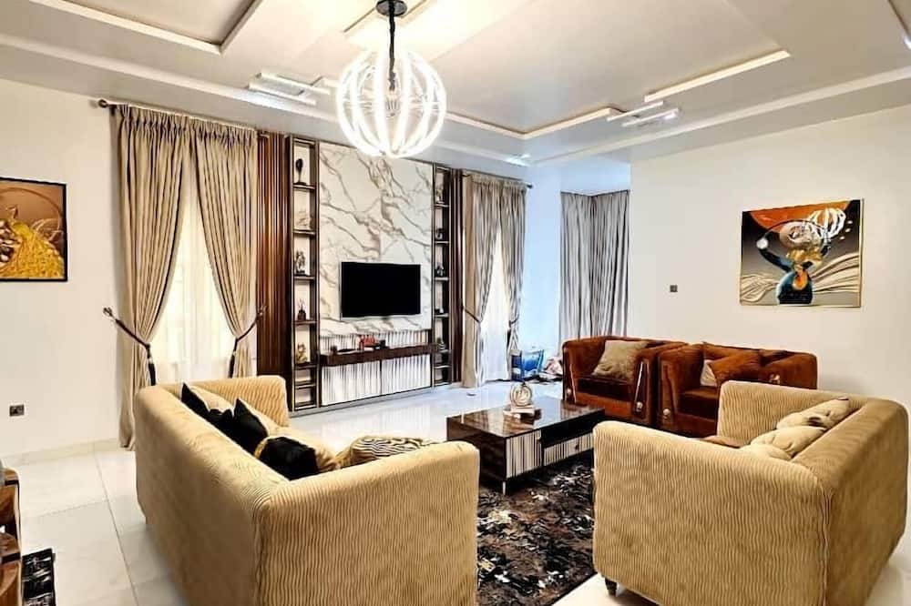 Julaz Apartment Lekki