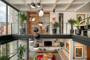 Interior - Designer Loft w Soundproof Glass beside El Cielo! (Medellín)