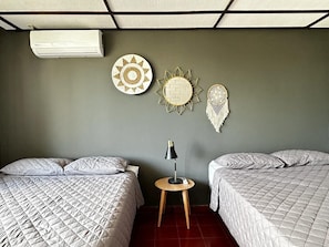 5 bedrooms, iron/ironing board, free WiFi, bed sheets