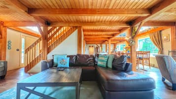 Smart TV, fireplace, offices