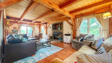 Smart TV, fireplace, offices