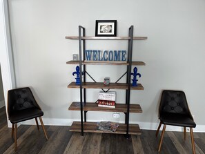 Interior - Charming renovated 3-bedroom house walking distance to downtown Elizabethtown. (Elizabethtown)