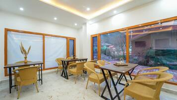 Nhà hàng
