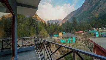 Deluxe Room, Balcony, City View | View from room