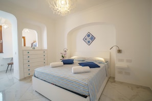 2 bedrooms, in-room safe, desk, iron/ironing board - Amalfi House Marlidia, located in the heart of the stunning Amalfi Coast. (Conca dei Marini)