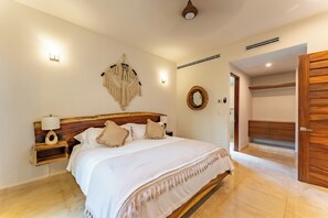 豪華公寓客房, 3 間臥室, 微波爐, 運河景觀 | 3 間臥室、Select Comfort 床墊、客房內保險箱、筆電工作空間