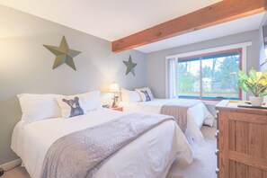 2 chambres, fer et planche à repasser, lit parapluie, accès Internet